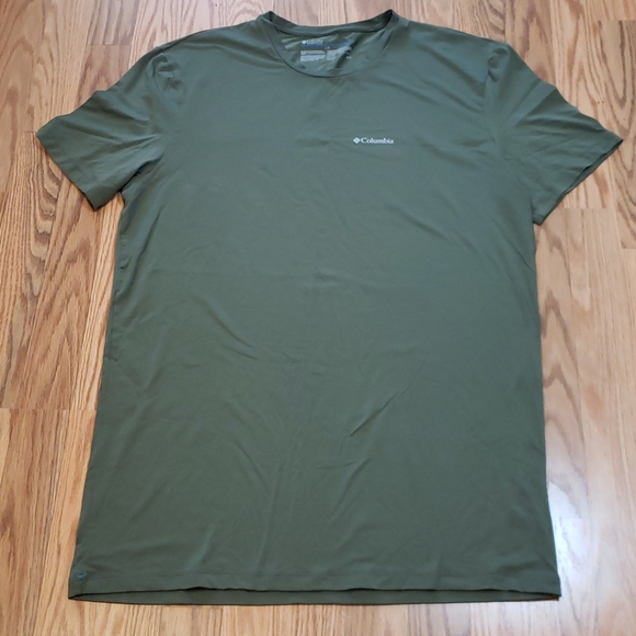 Columbia Other - Columbia Crew Neck Tee,  T-Shirt, soft, stretchy